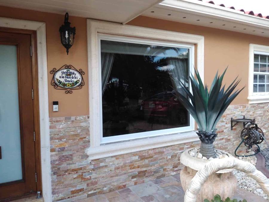Picture impact window
